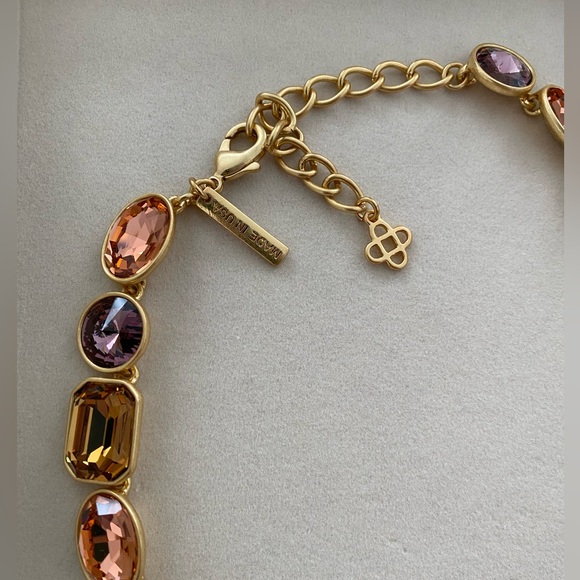 Oscar de la renta necklace 🆕 - Picture 4 of 6